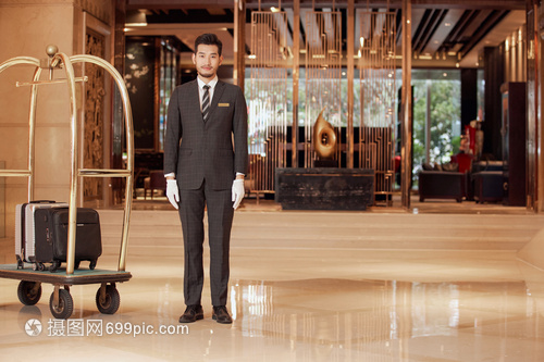 智能提升 通信技術(shù)在酒店行李搬運(yùn)服務(wù)中的創(chuàng)新開(kāi)發(fā)